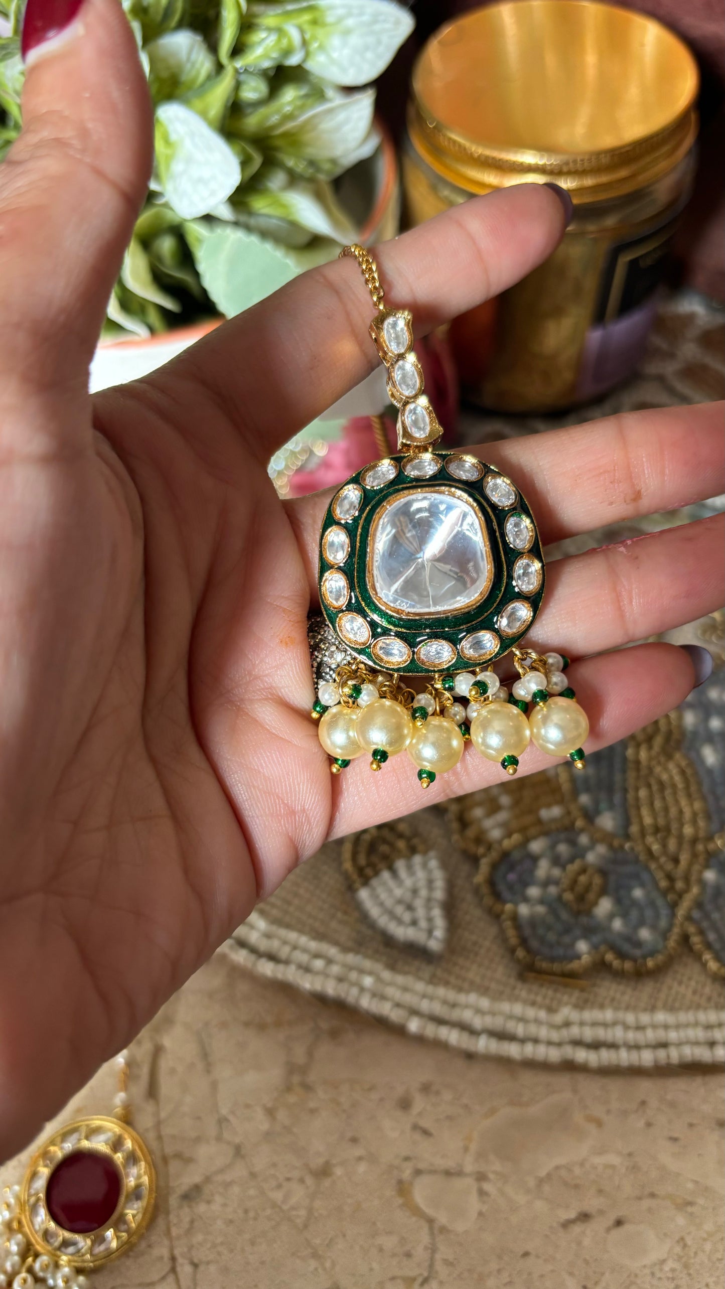 Emerald meenakari chorus maangtika