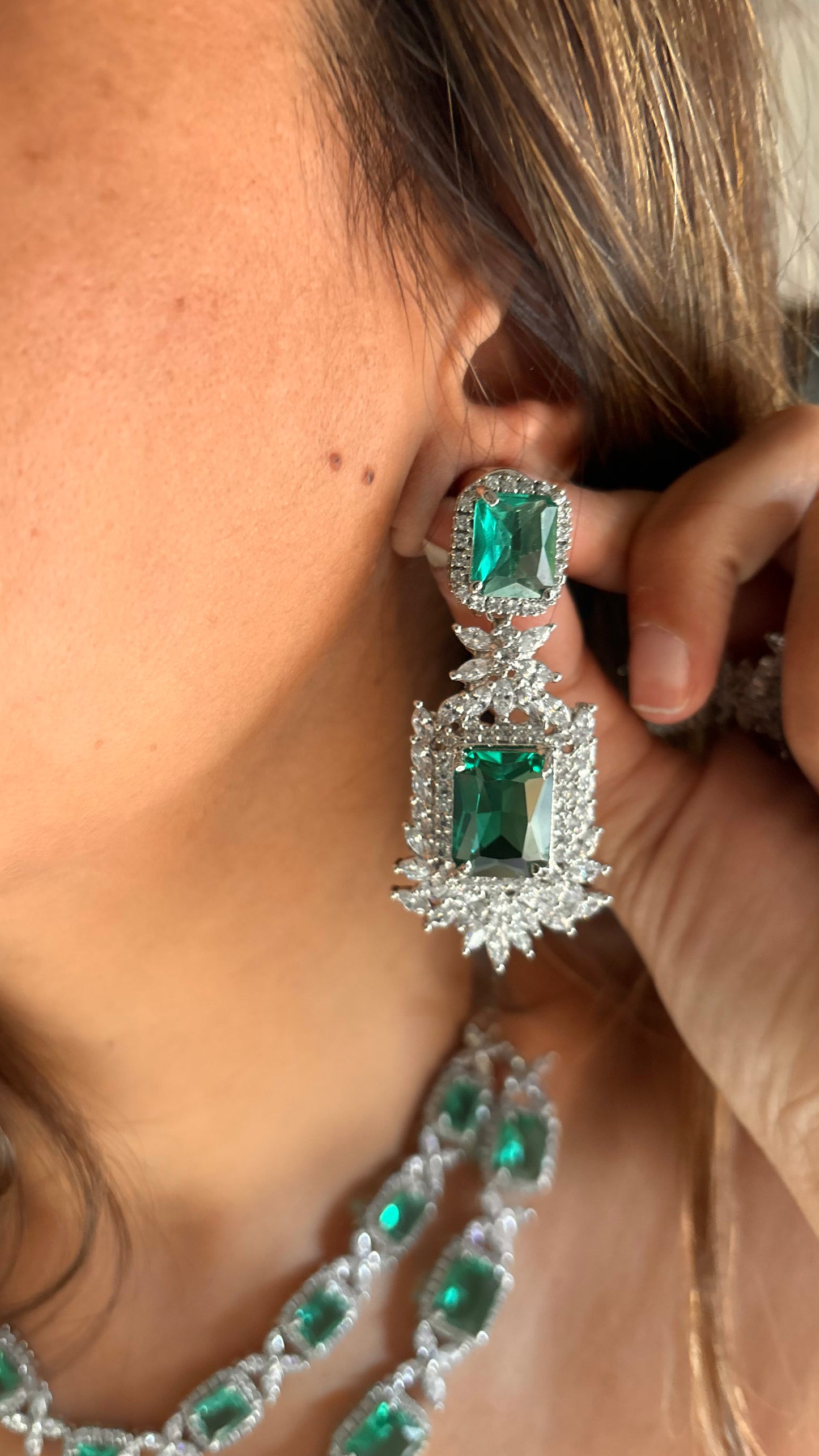 Emerald necklace set