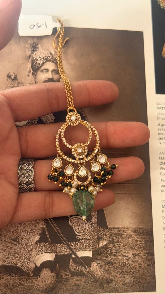 Emerald drop Chandbali style maangtika