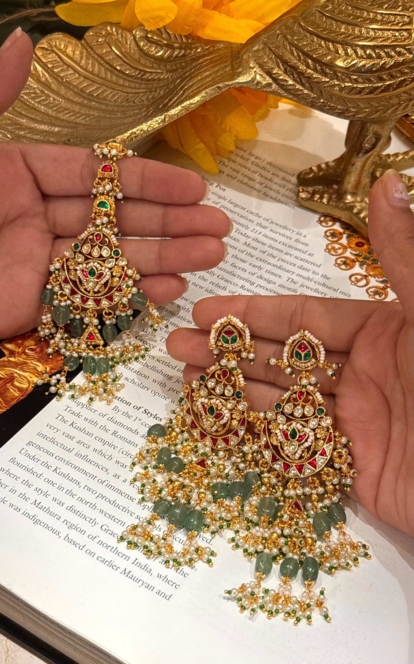 Meera heritage paachi kundan Maangtika & earrings combo