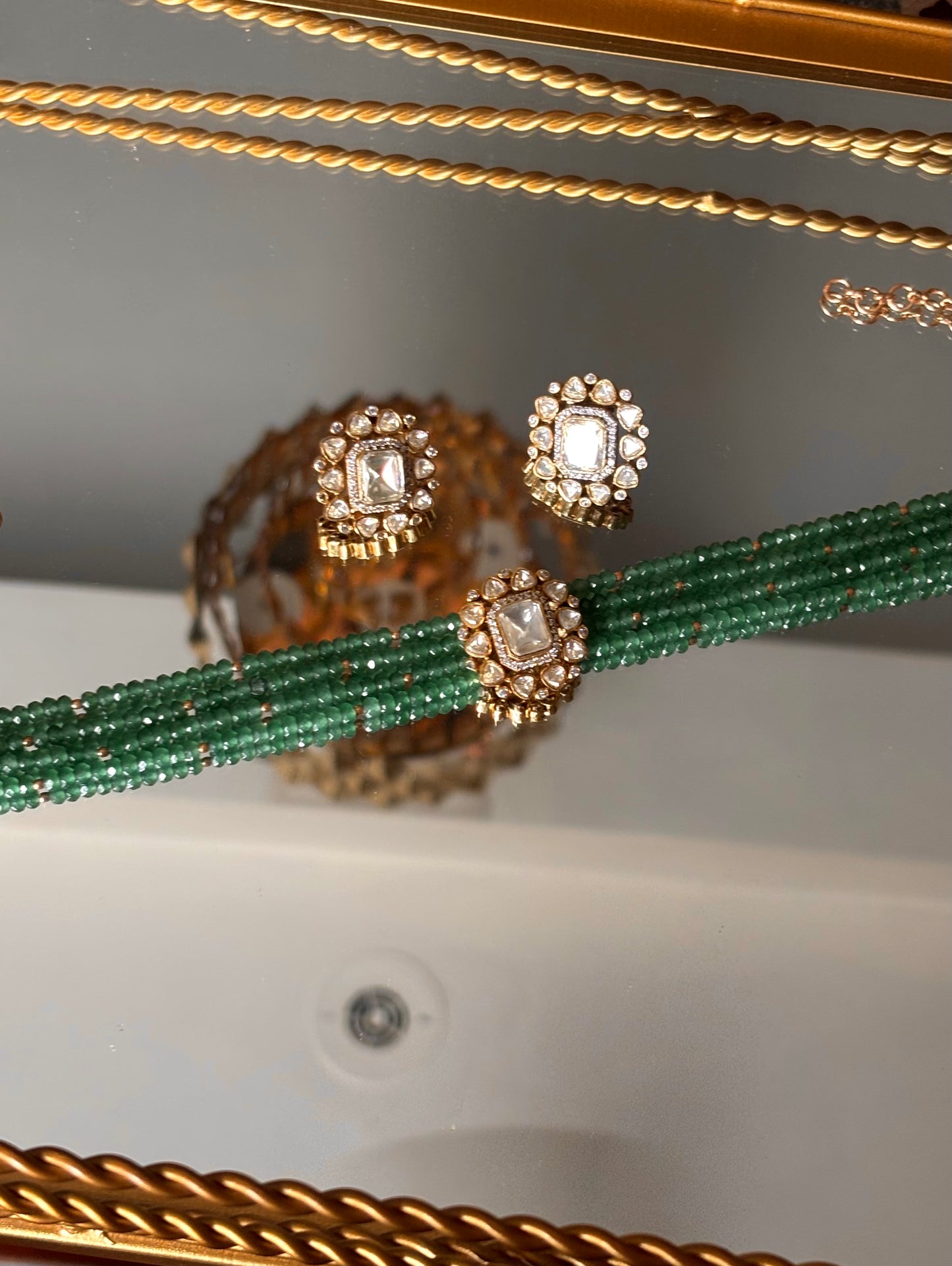 Lv peeli polki mint pearl choker Necklace