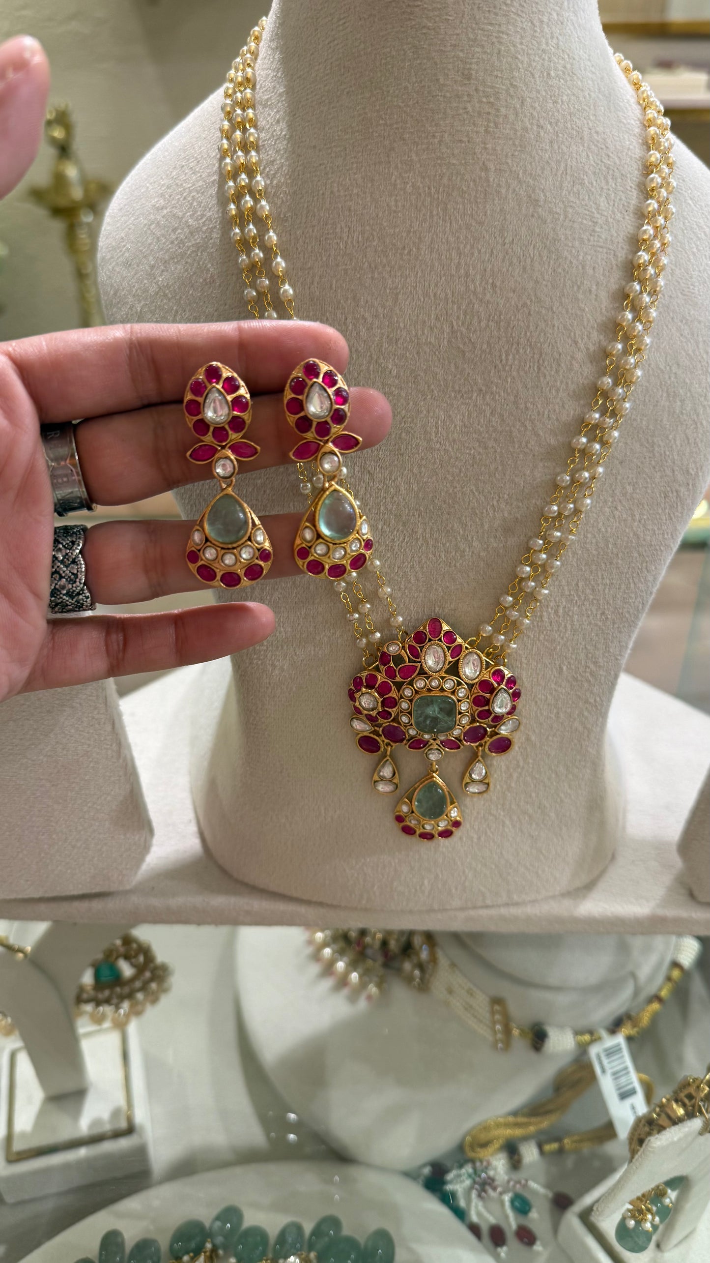 Amrapali Inspired Pendent Set