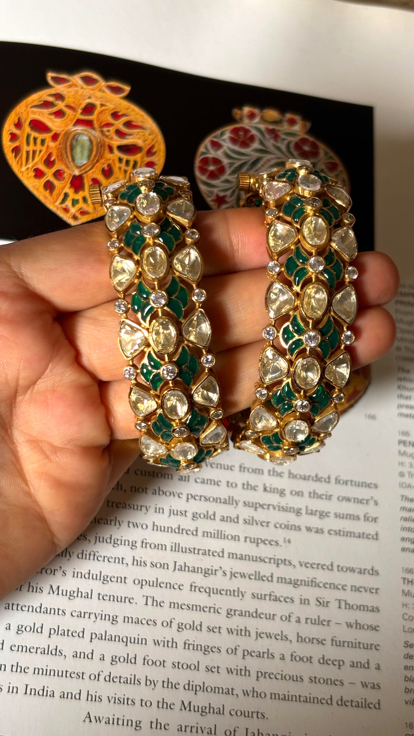 Emerald katdana peeli polki openable bangles