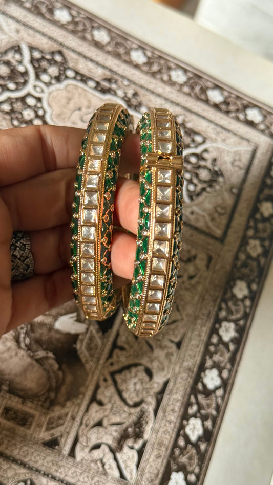 Moissanite & emerald katdana openable bangle