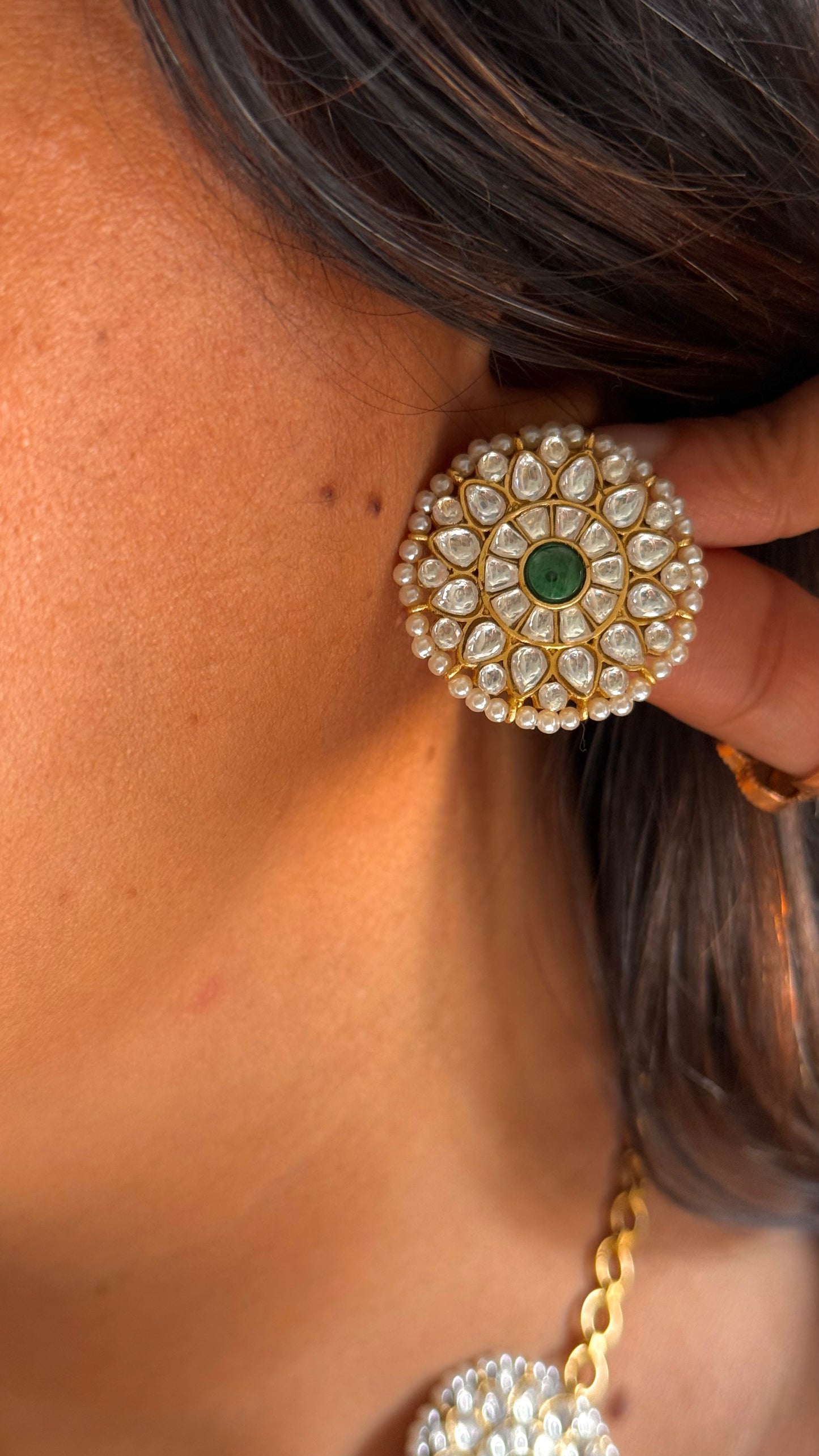 Paachi kundan intricate work choker emerald