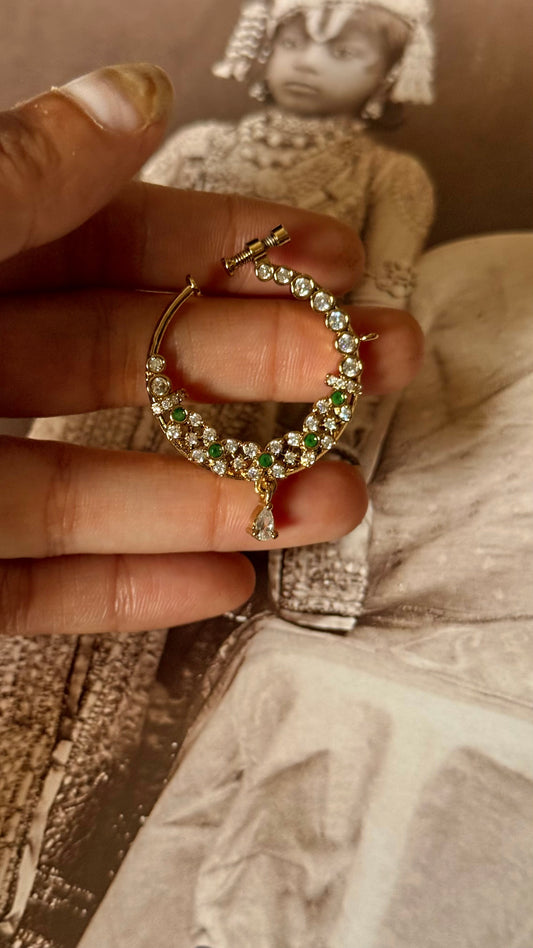 Emerald floral diamond nath