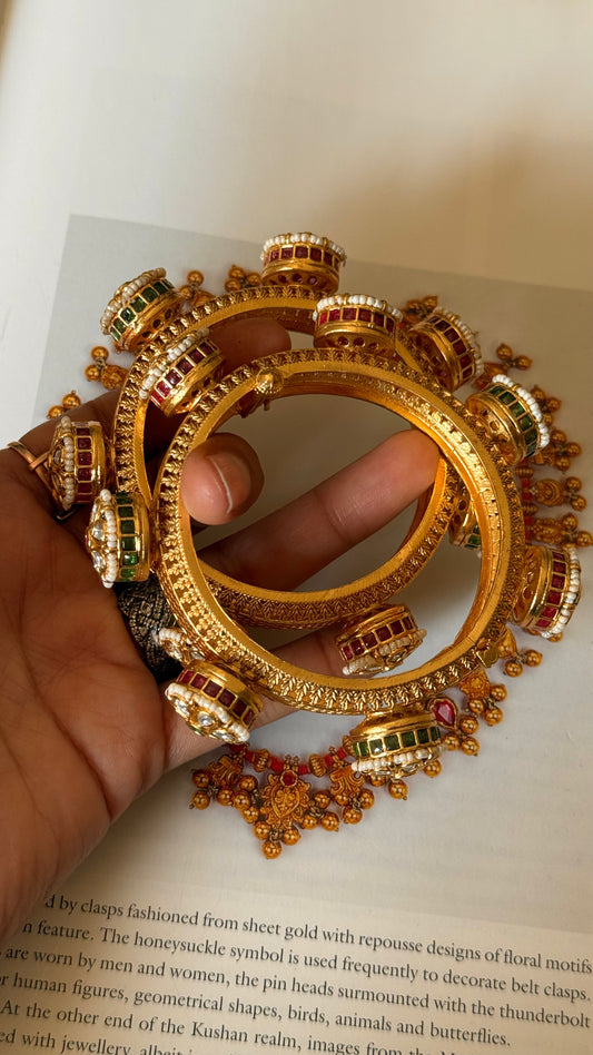 Ruby & emerald polki floral bangdi