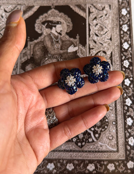 Sapphire flower stud