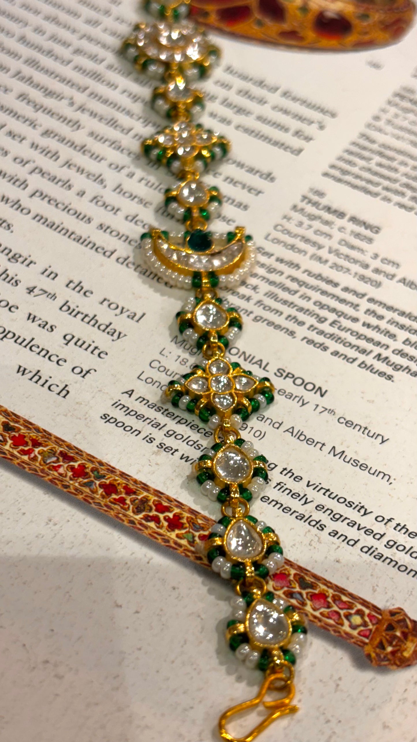 Emerald beads pachi mathapatti