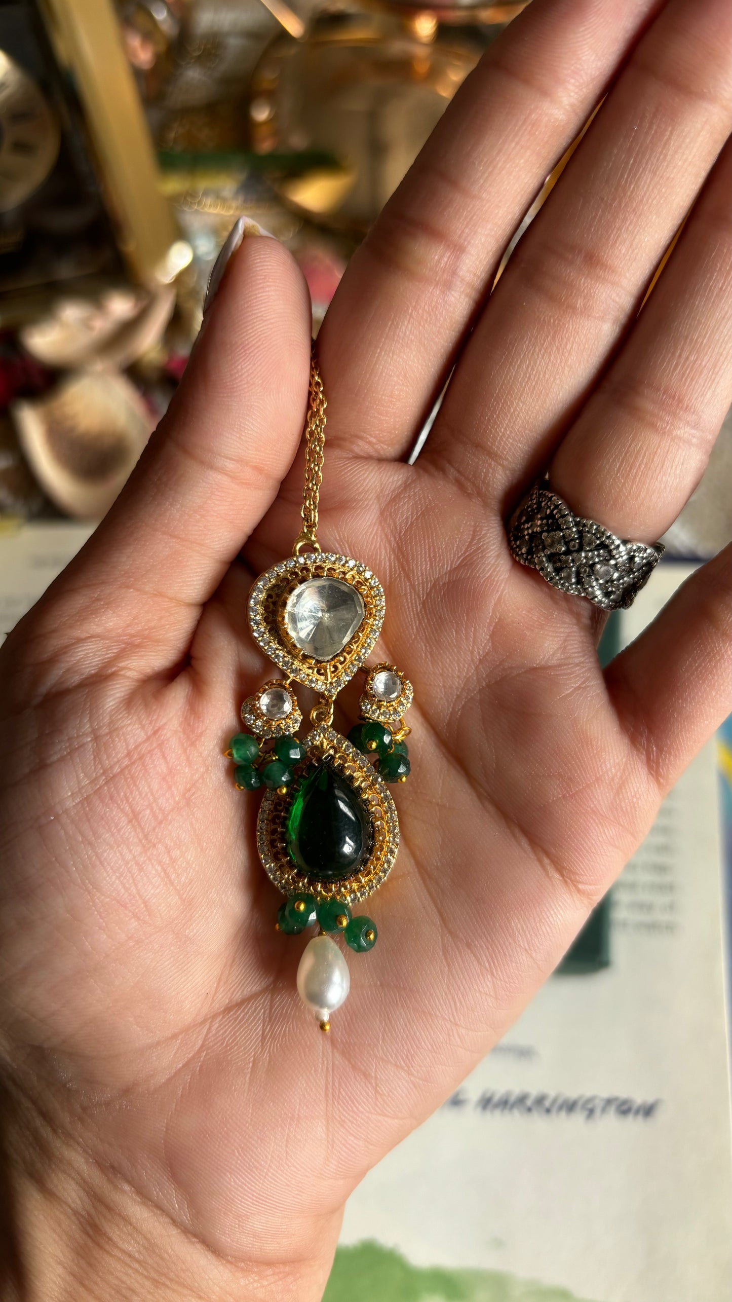 Drop shape emerald gold maangtika