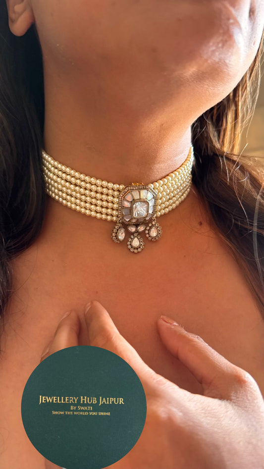 Mother of pearl thread choker Necklace