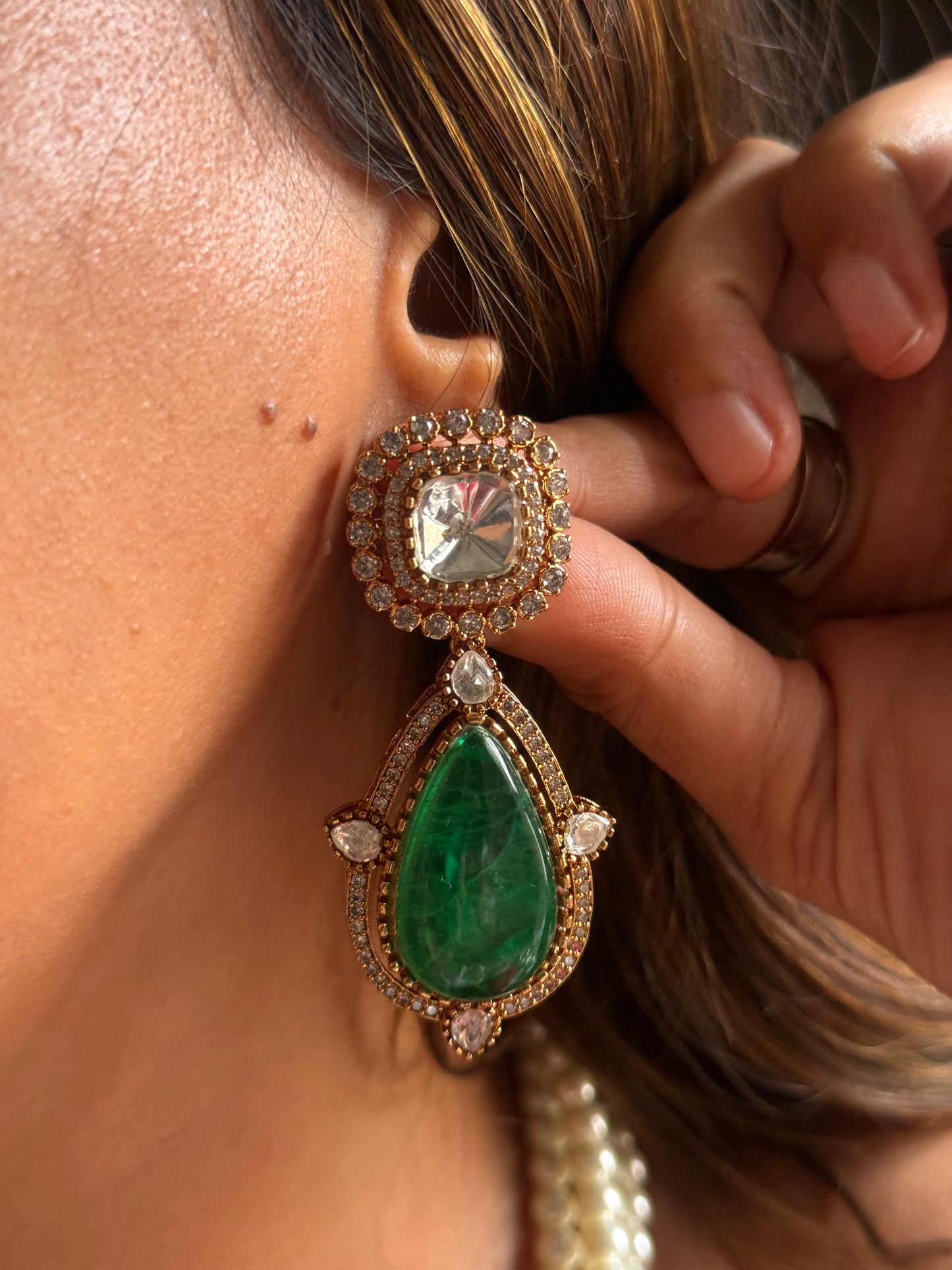 Emerald doublet pendant with pearl detailing necklace