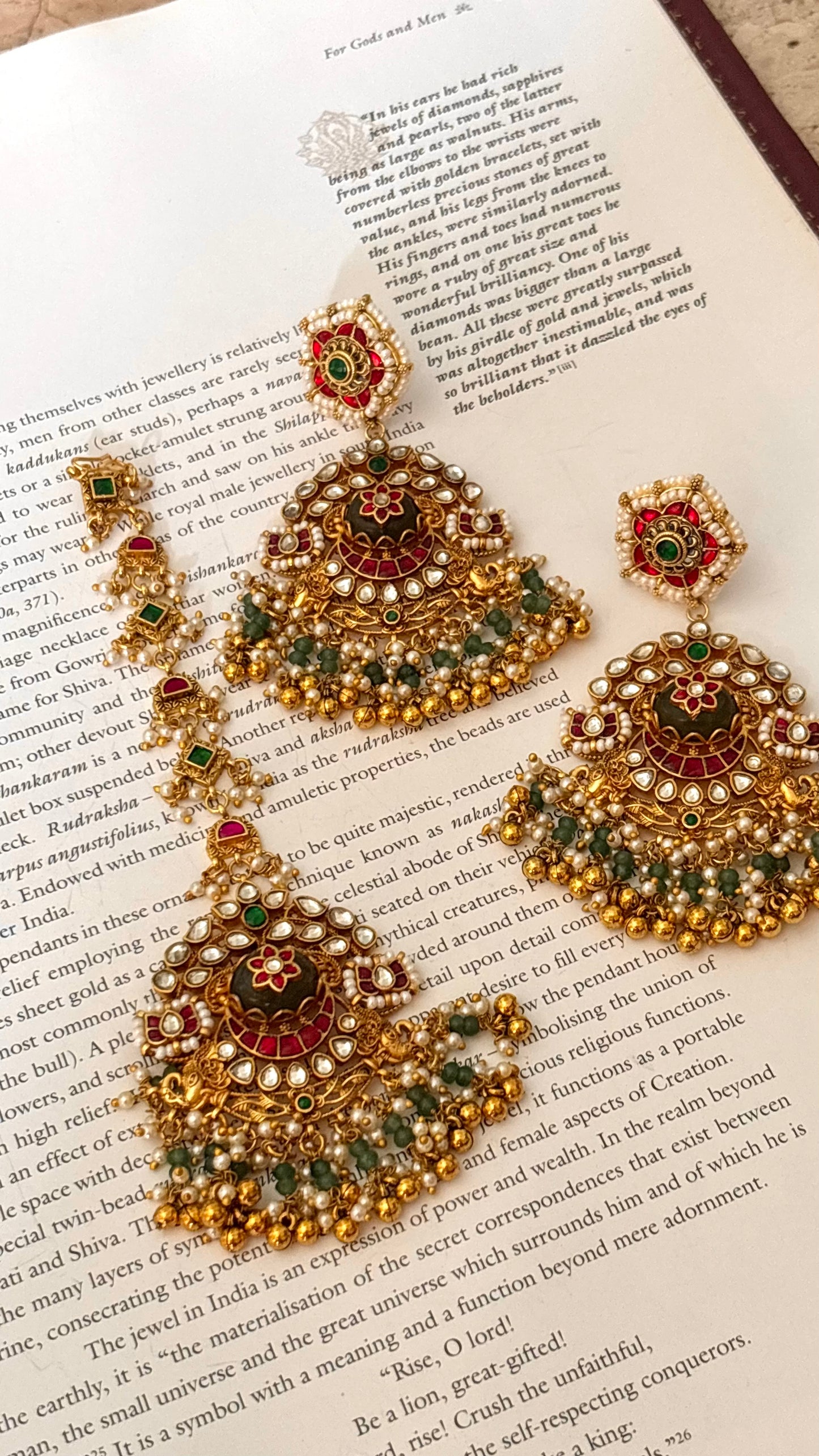 Mint inlay Paachi Kundan Maangtika with earrings combo