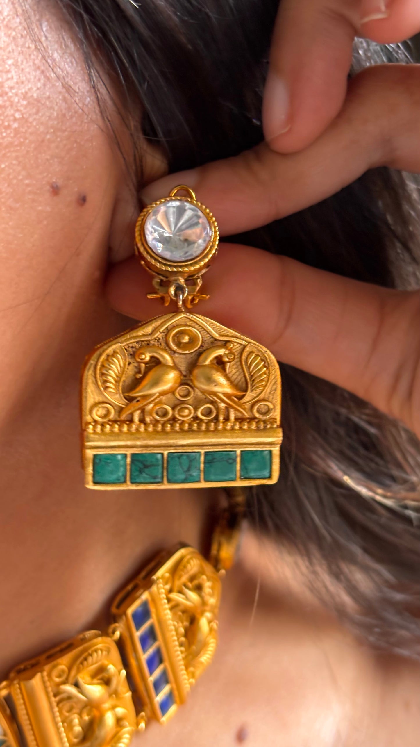 The regal polki sqaure choker