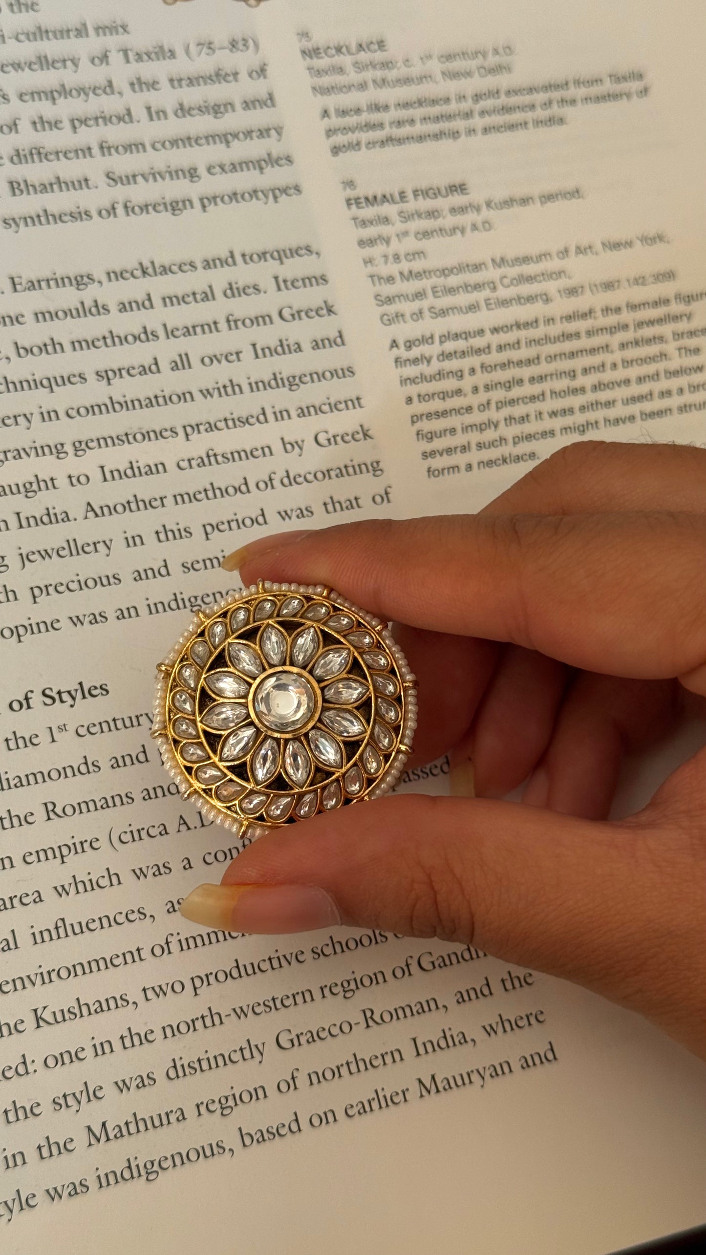 polki round shape paachi kundan heritage ring
