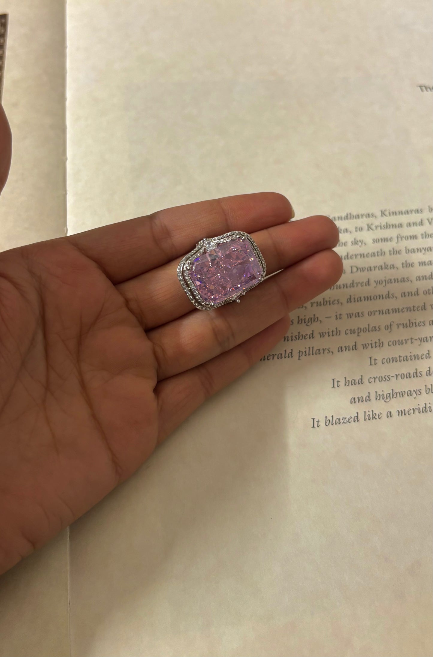 Rosequartz real swaroski rhodium cocktail adjustable ring