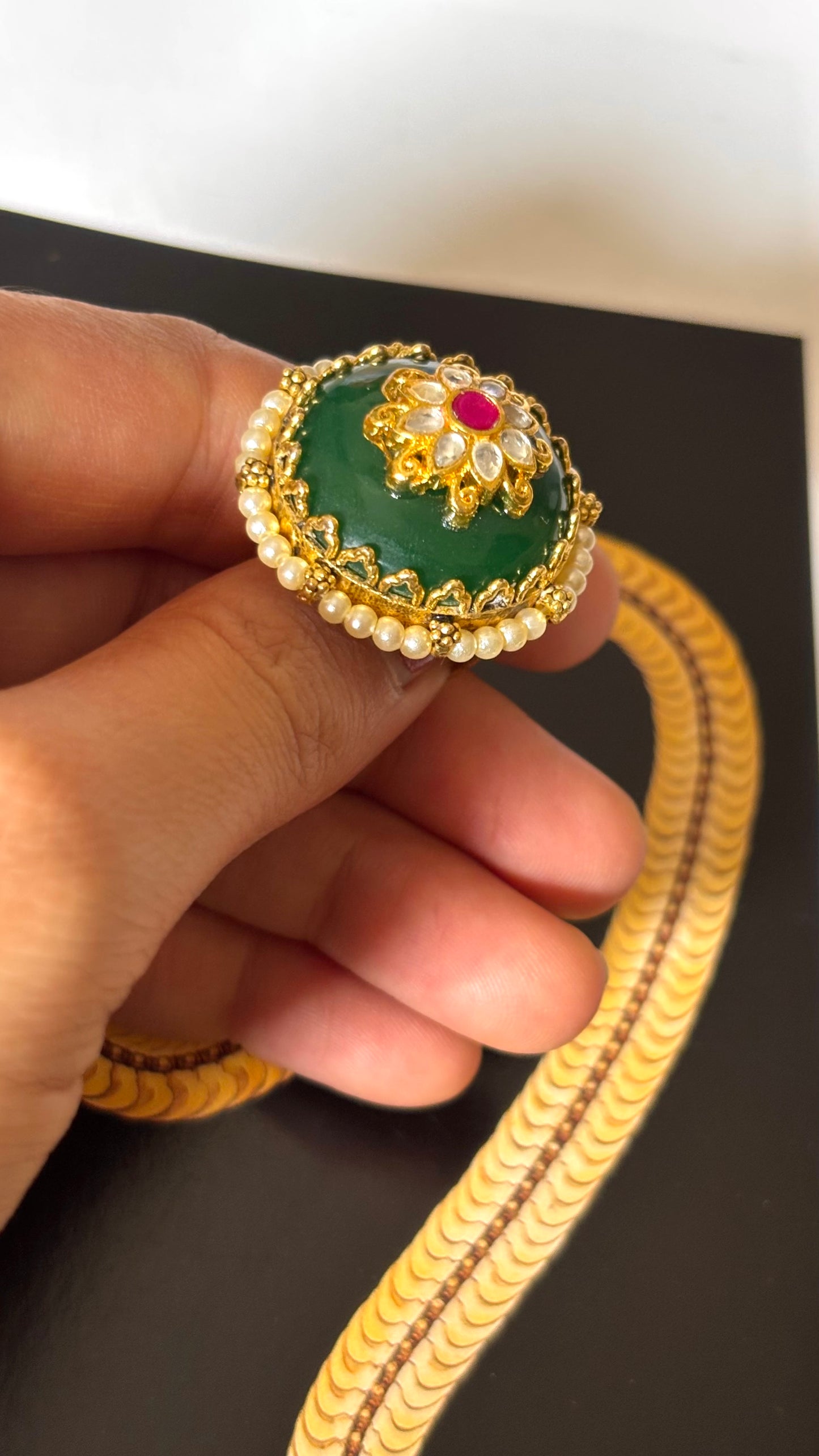 Floral emerald nakashi ring
