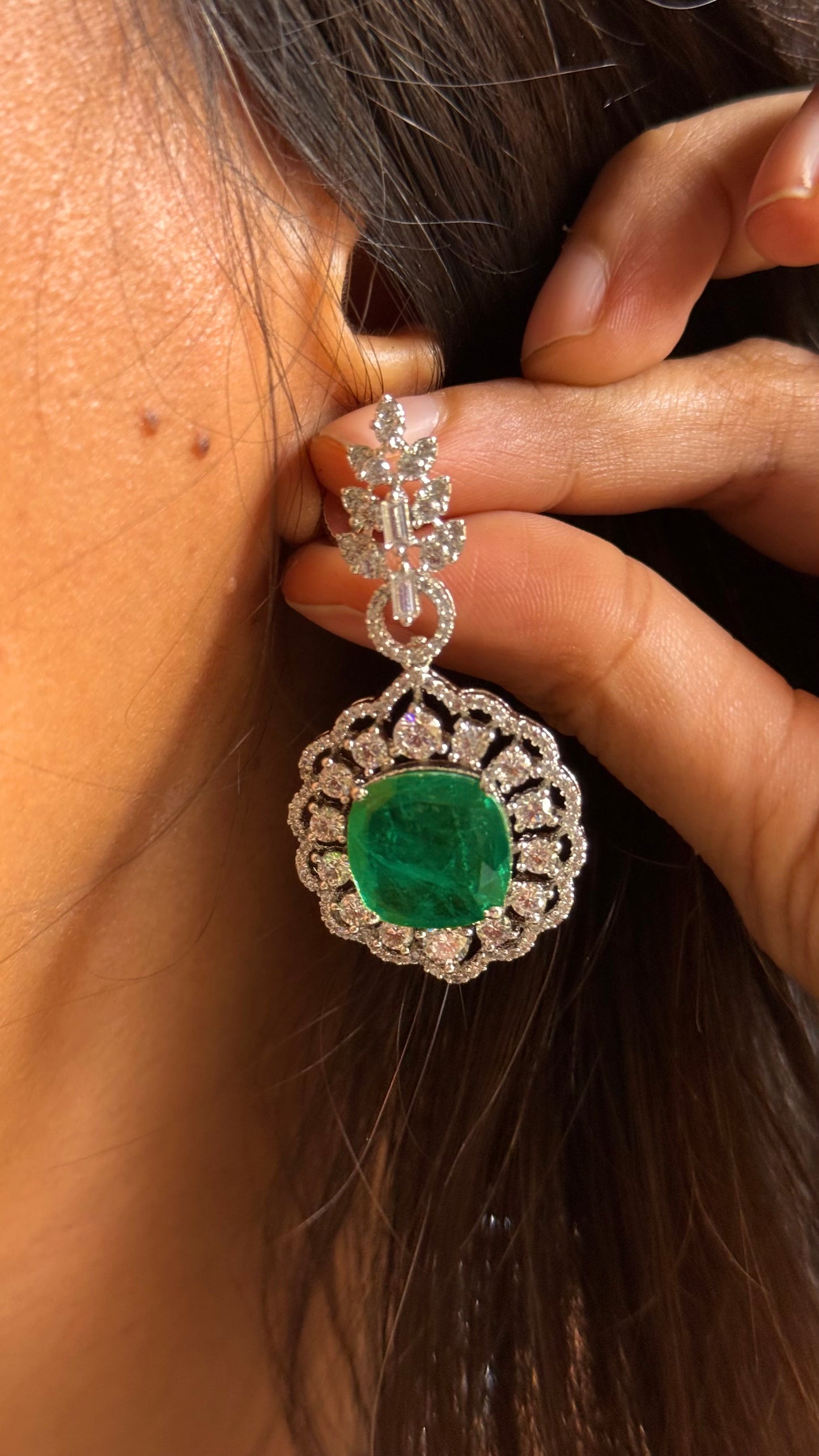 Mint designer cz leafy crystal necklace