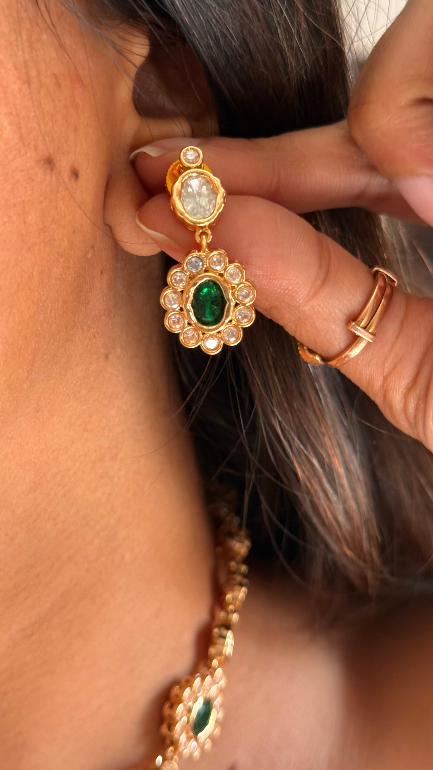 Minimalist Emerald polki necklace