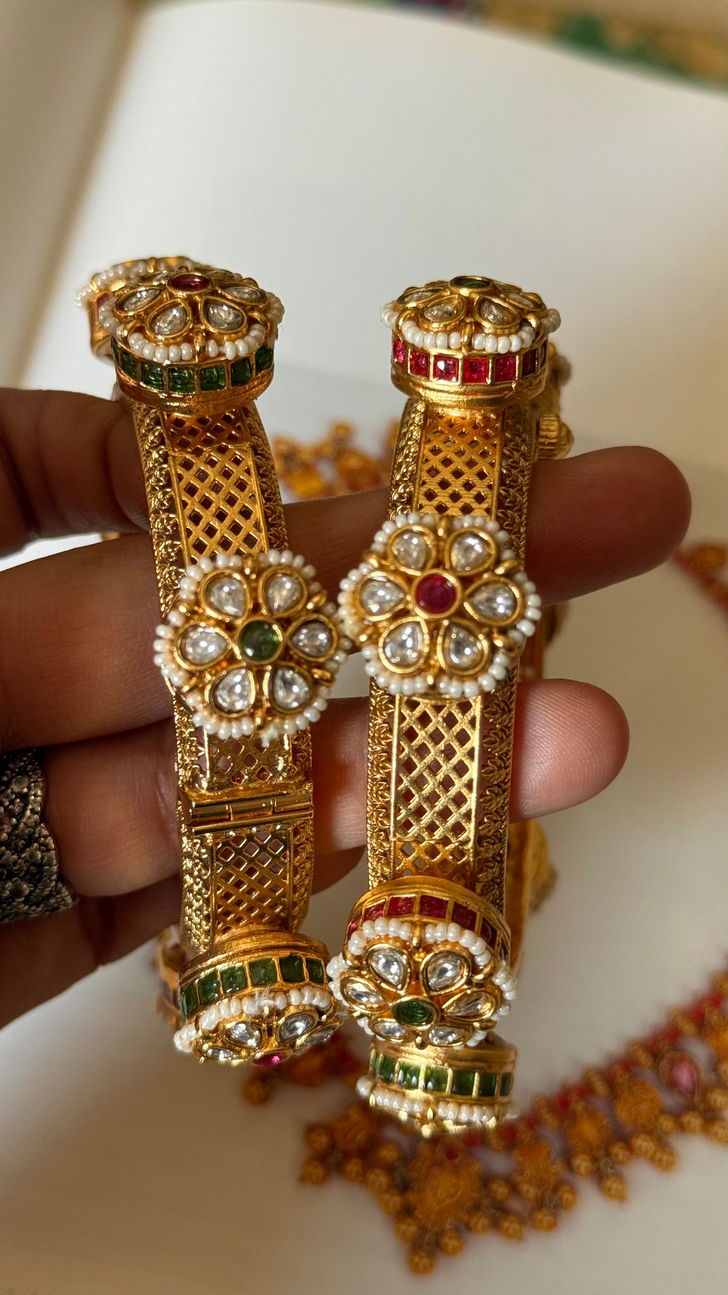 Ruby & emerald polki floral bangdi