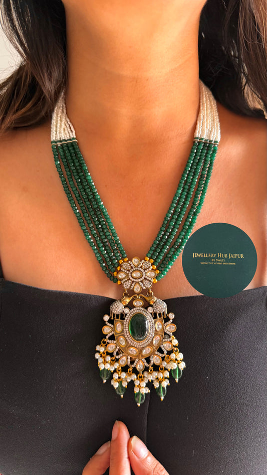 Emerald vintage long necklace