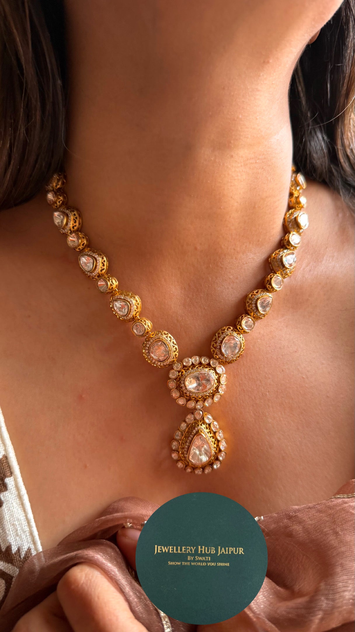Peeli polki with gold polish minimalist collar set