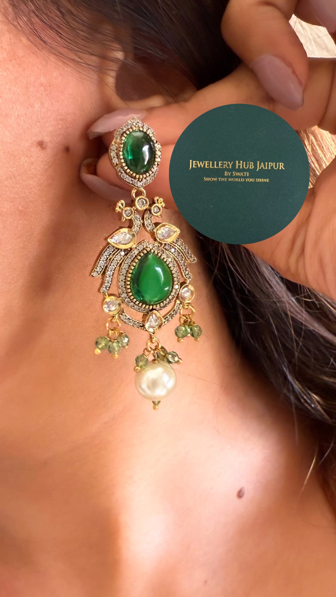 Tashvi Emerald doublet Moissanite polki with pearl necklace