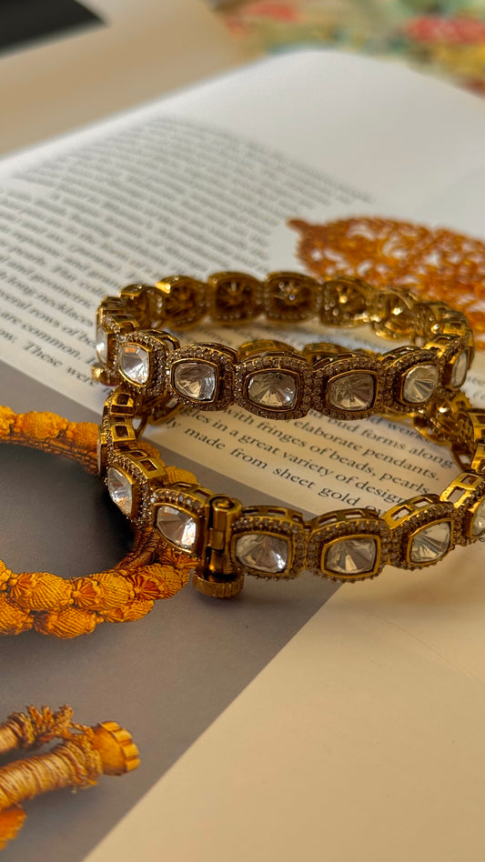 Uncut polki Victorian bangles