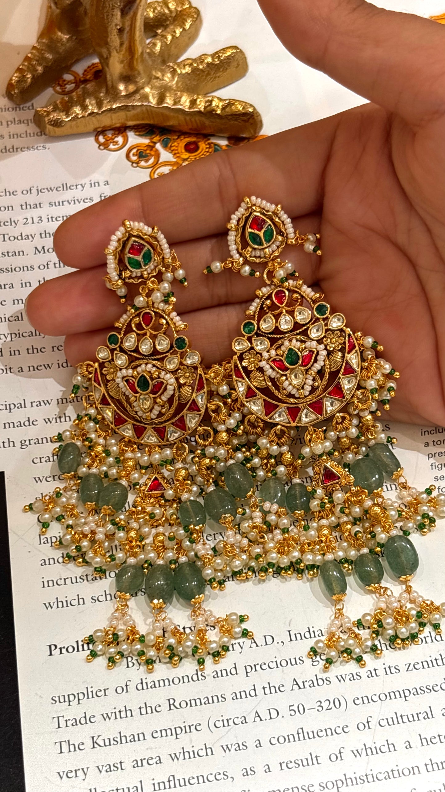 Meera heritage paachi kundan Maangtika & earrings combo