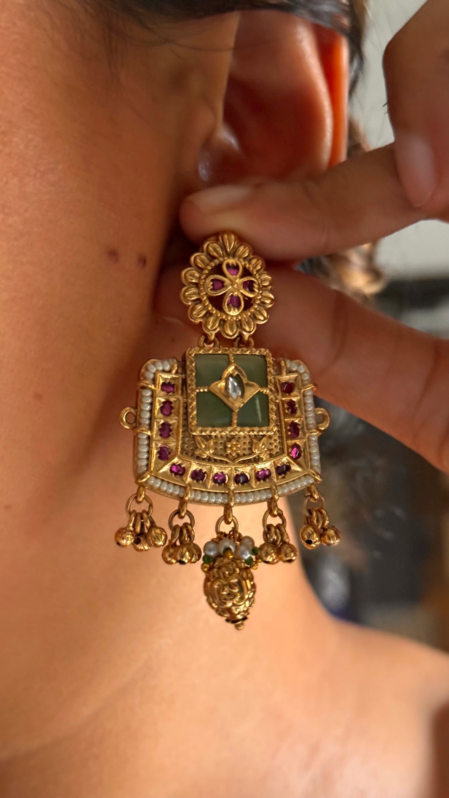 Heritage rajwada emerald nakashi gold Necklace