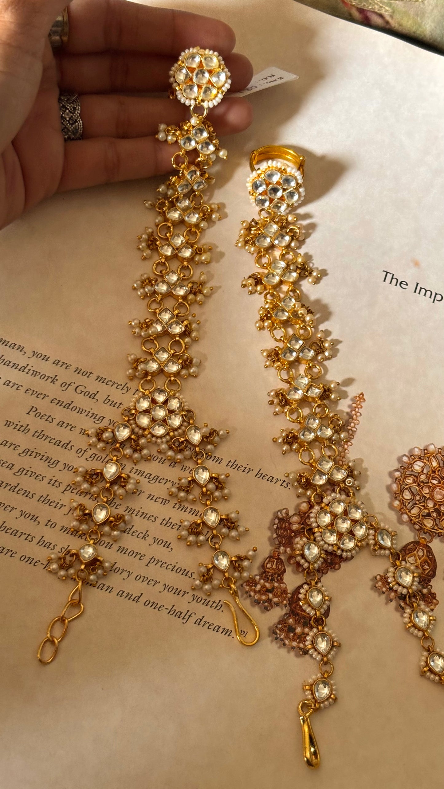 Paachi Kundan Hath phool