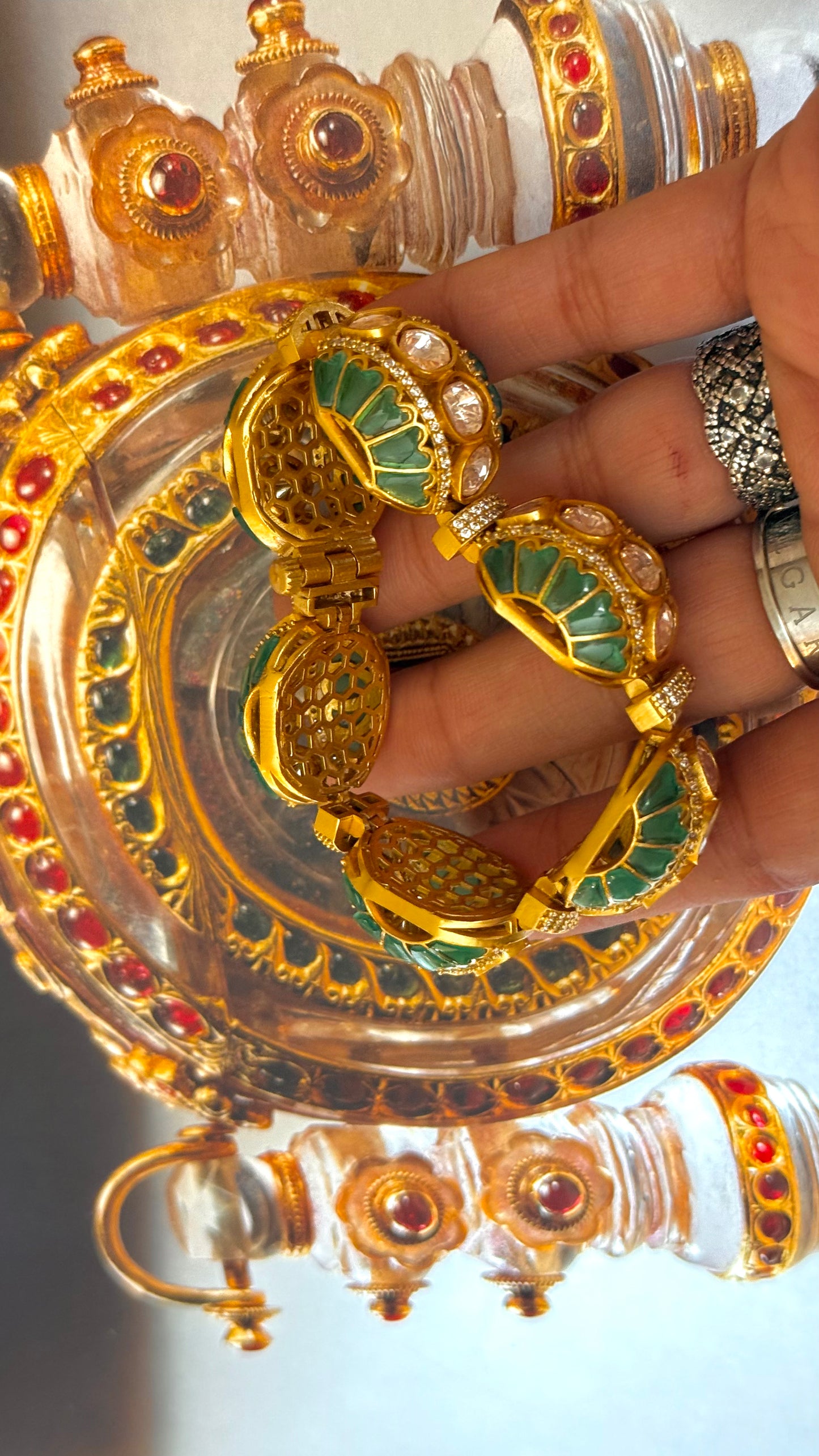 Emerald takkar work moissanite gajra