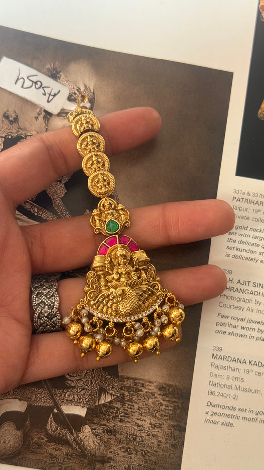 Goddess Laxmi gold maangtika