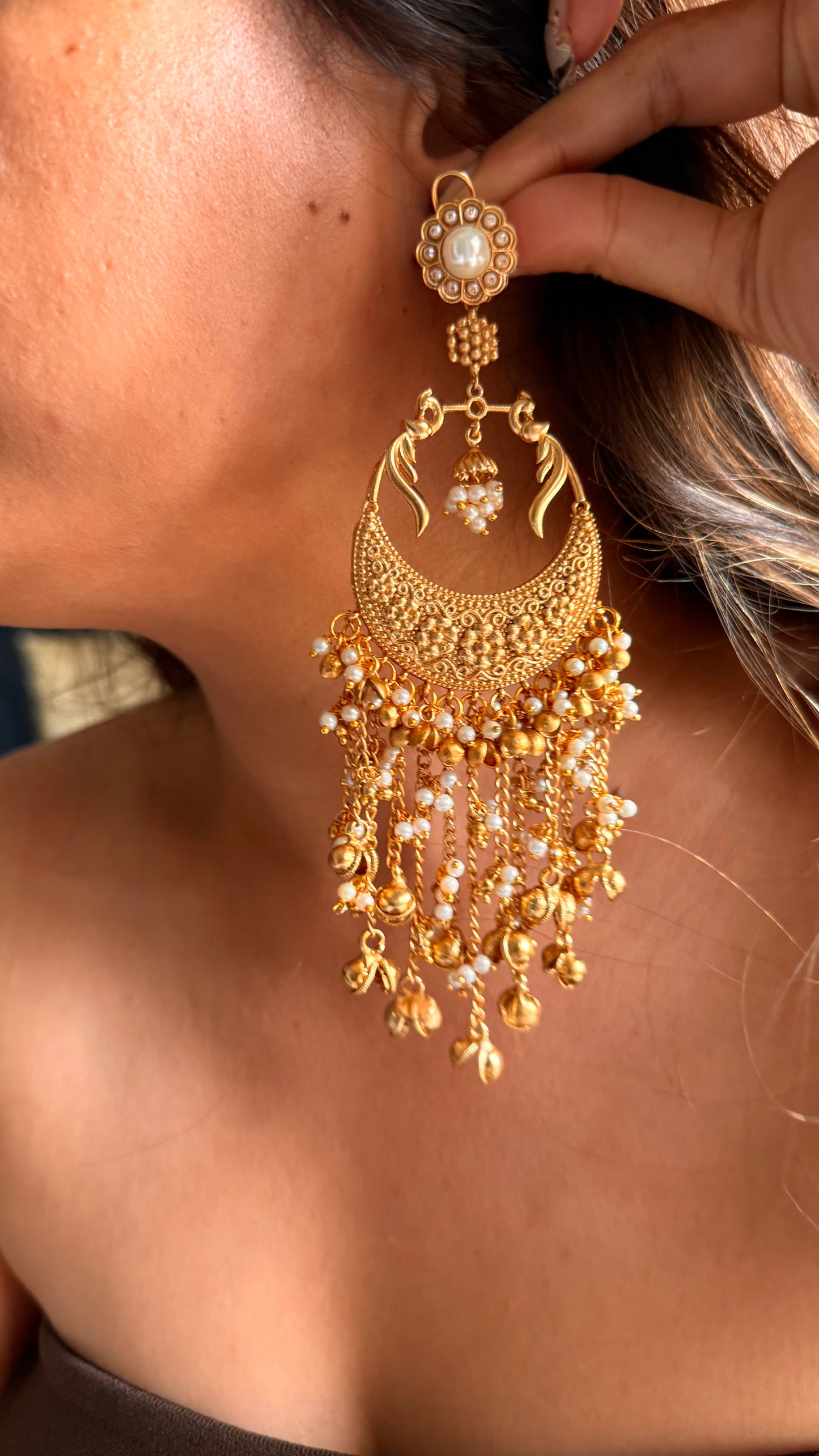 White doublet peacock golden jhumka