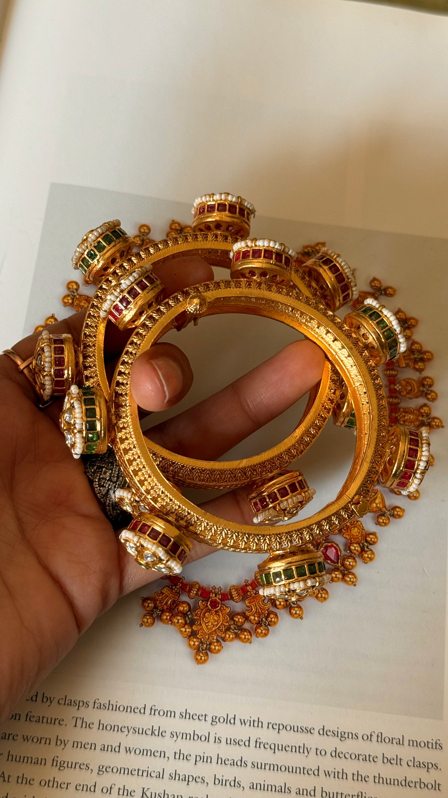 Ruby & emerald polki floral bangdi