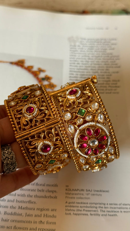 Heritage rajwadi bangles
