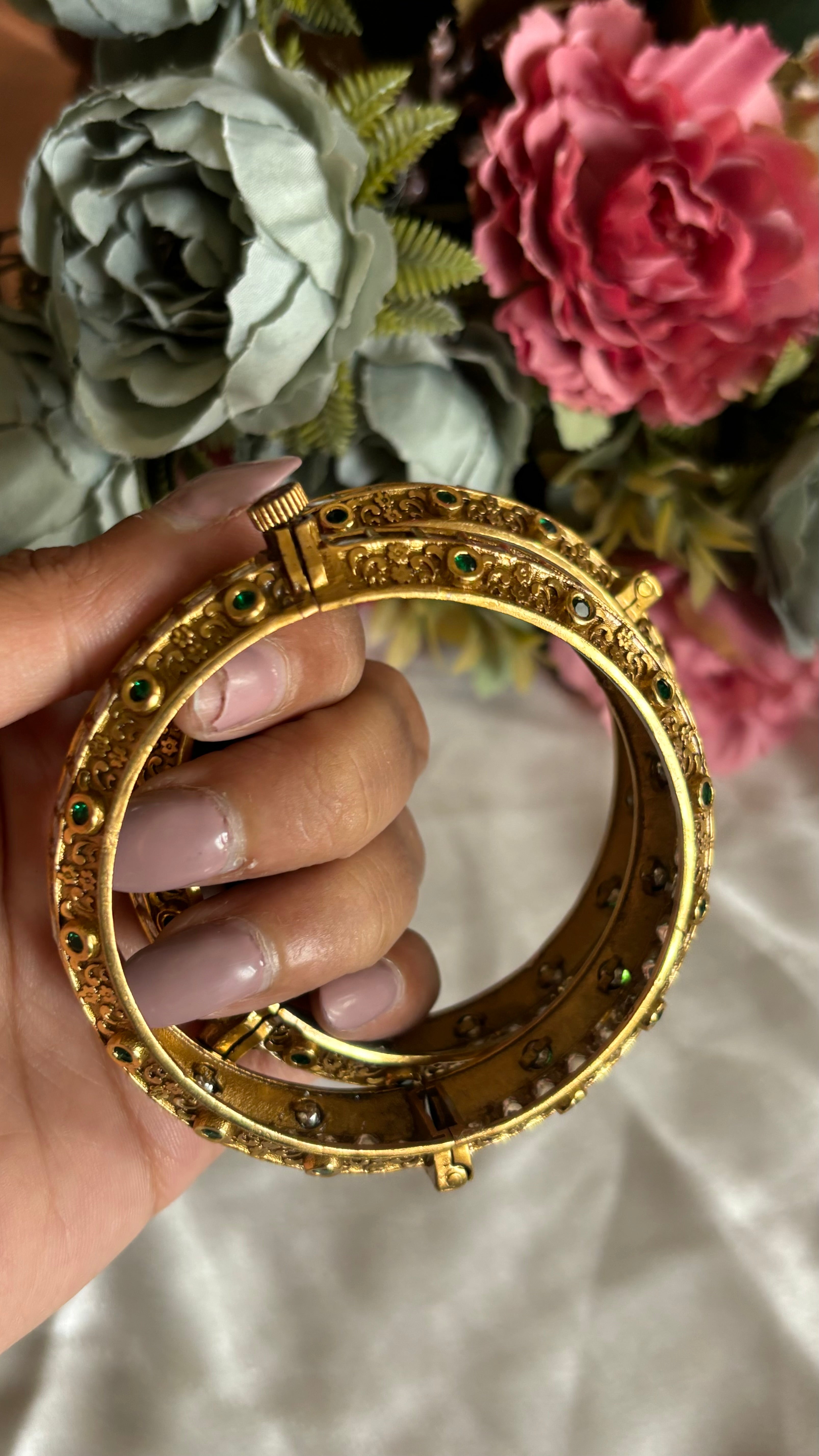 Victorian polki emerald bangles