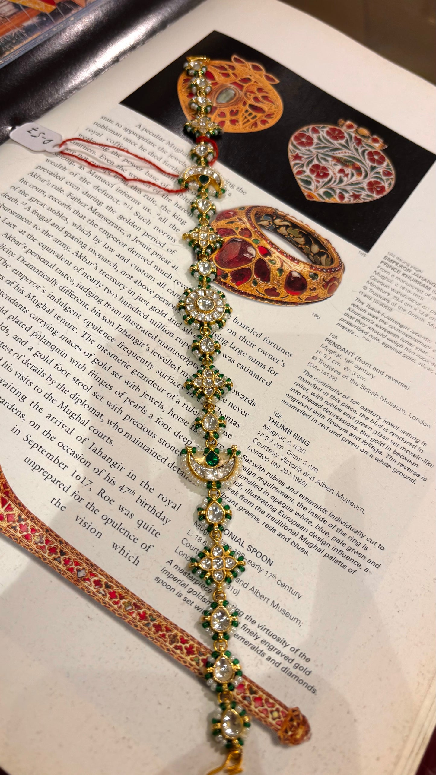 Emerald beads pachi mathapatti