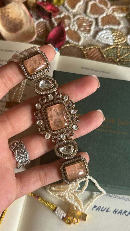 Peach doublet choker