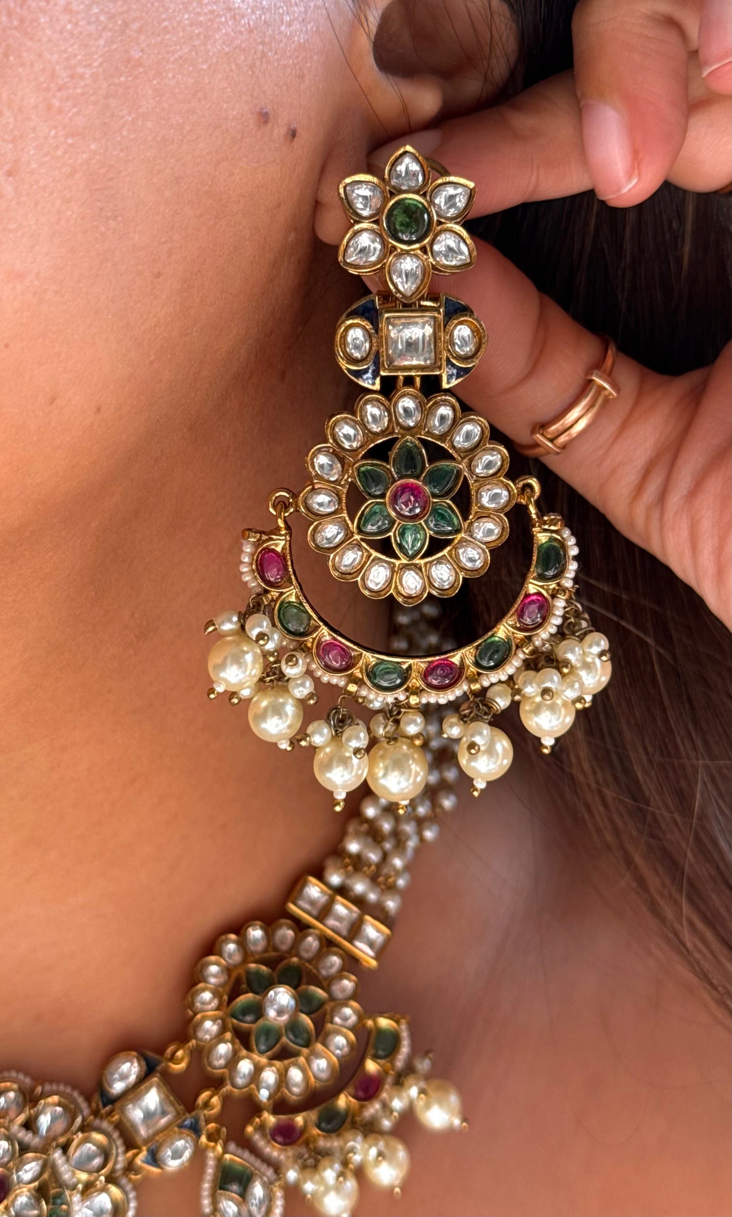 Emerald ruby paachi pearl detailing choker
