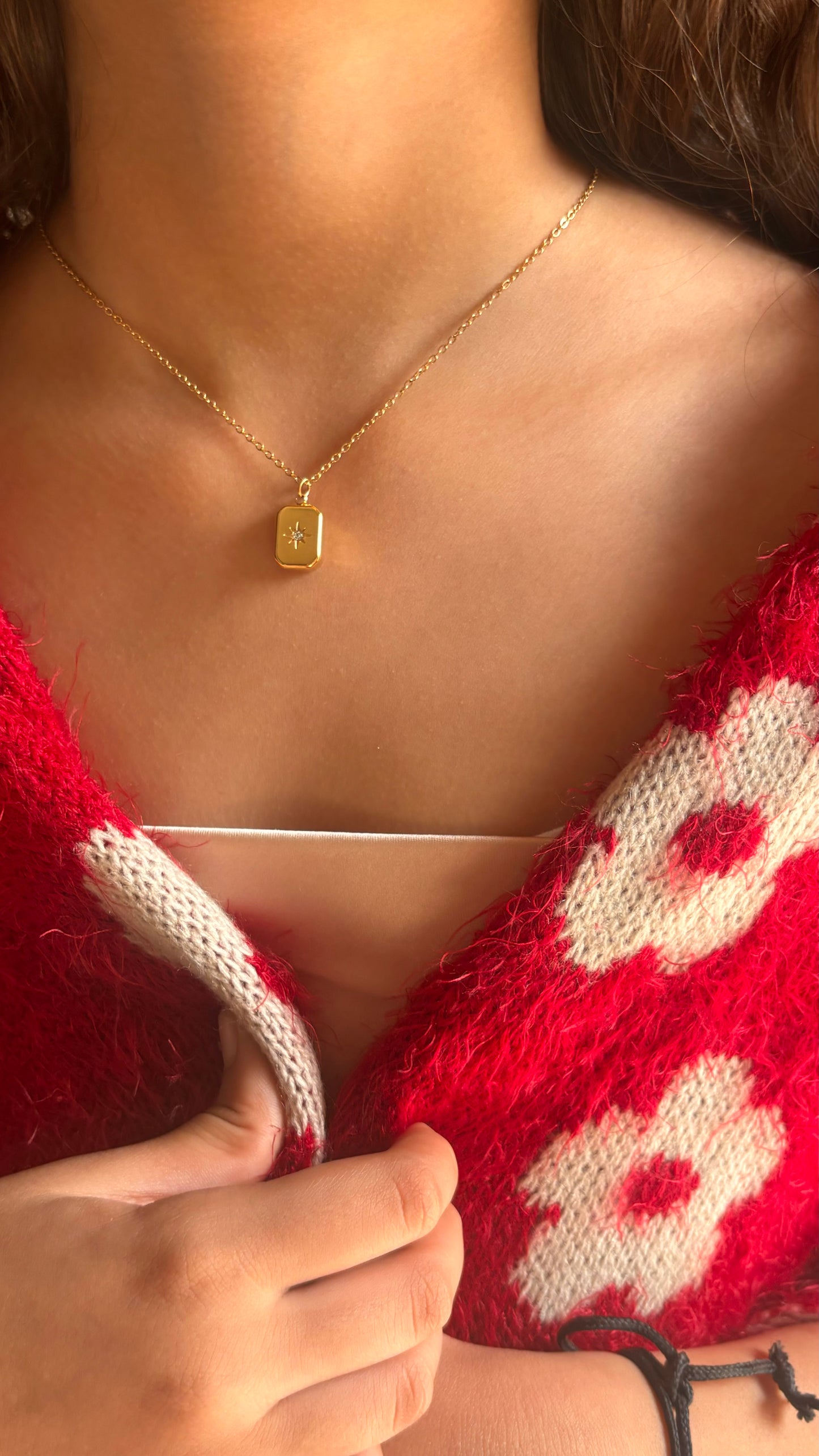designer star gold necklace