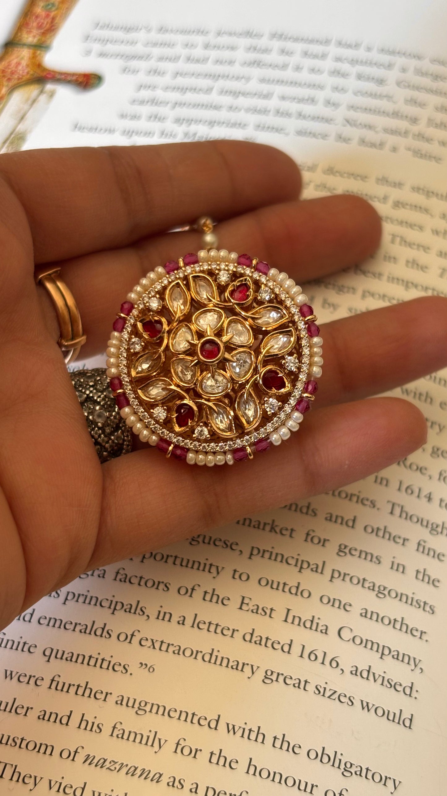 Ruby heritage nakashi Borla