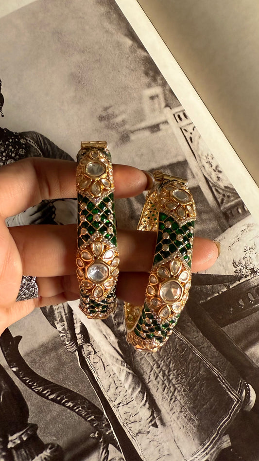Emerald kat dana moissanite flower openable bangle