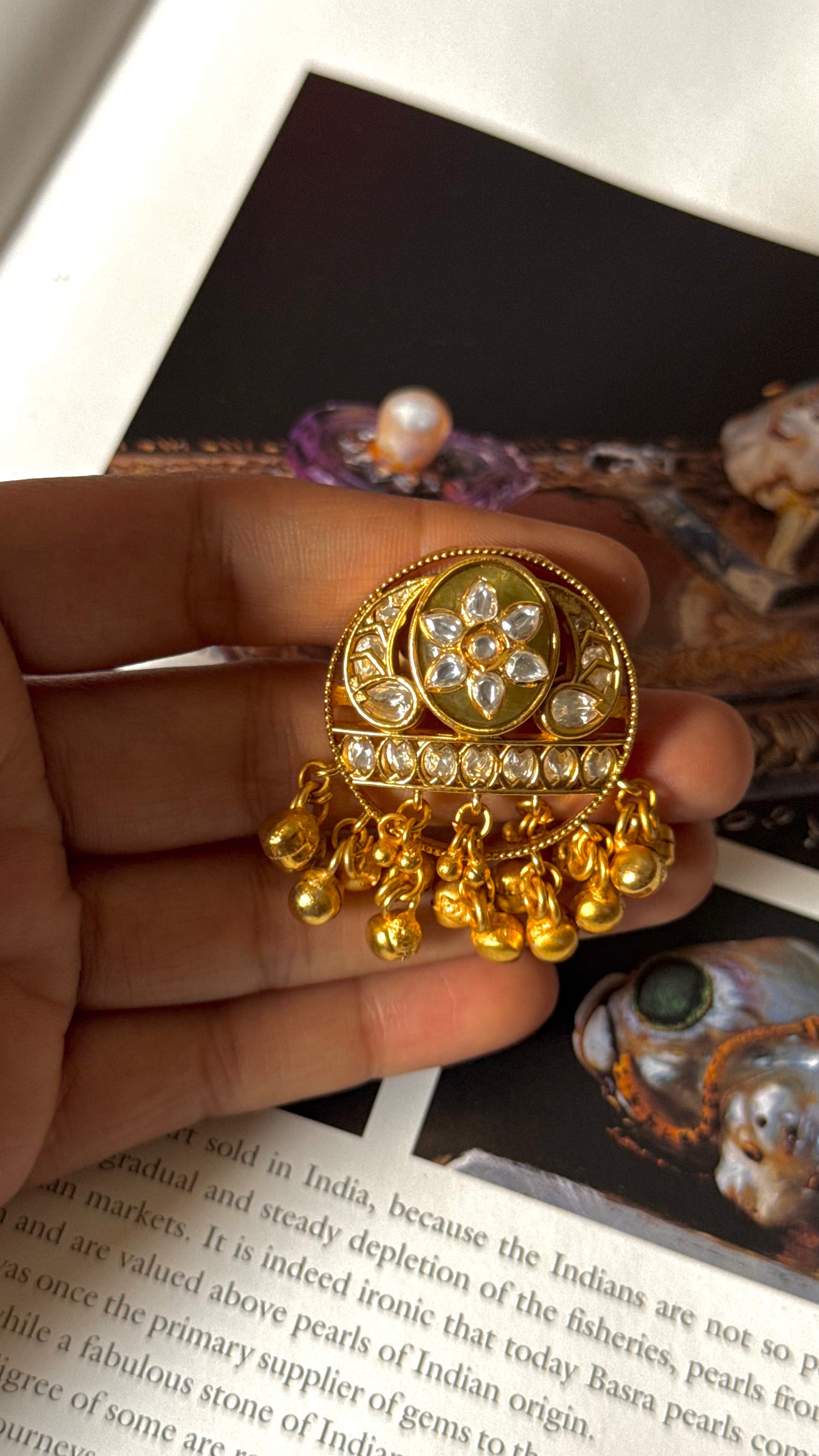 Mint inlay rajwada carving ring