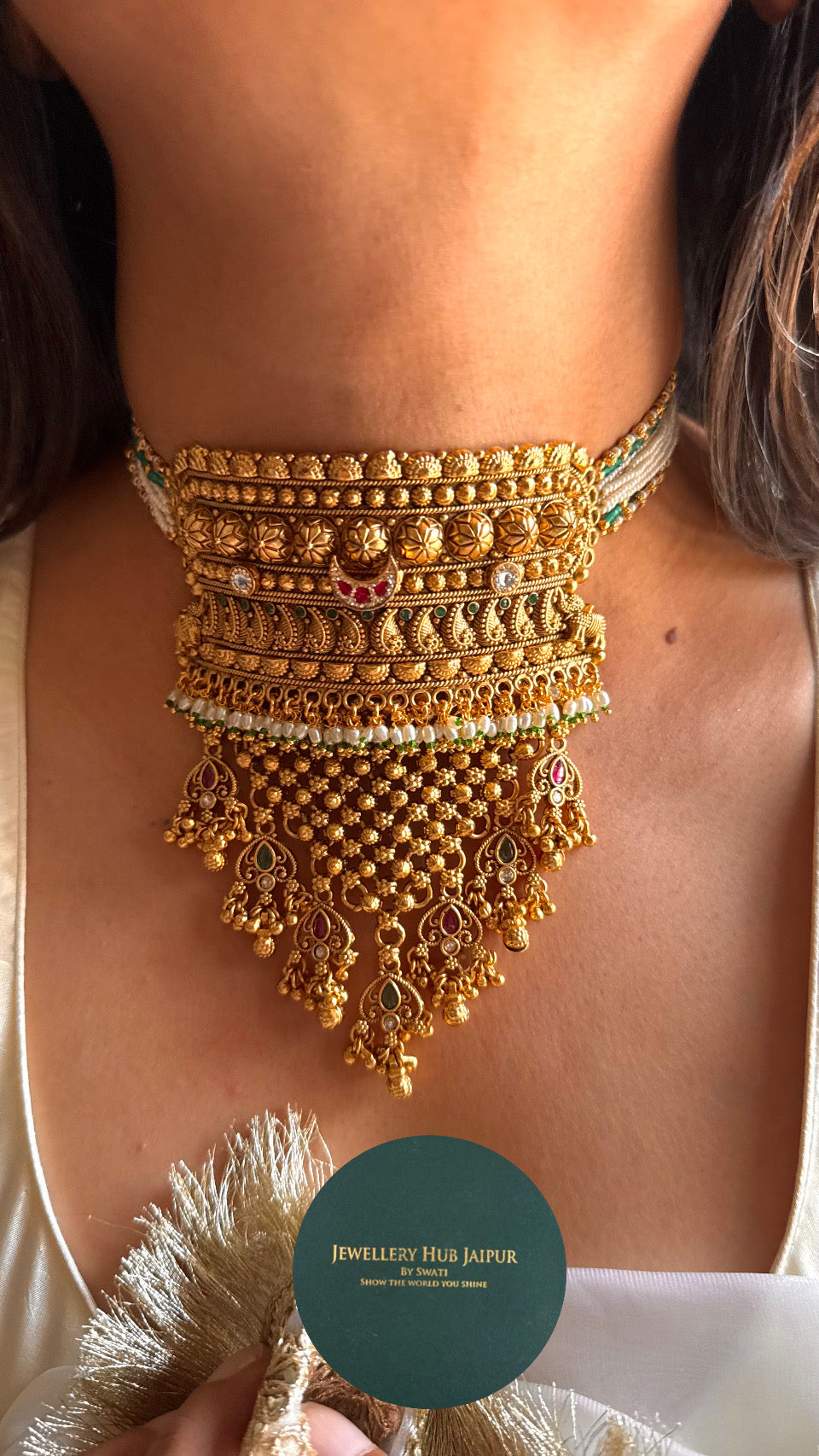 Paachi half moon rajwadi aad