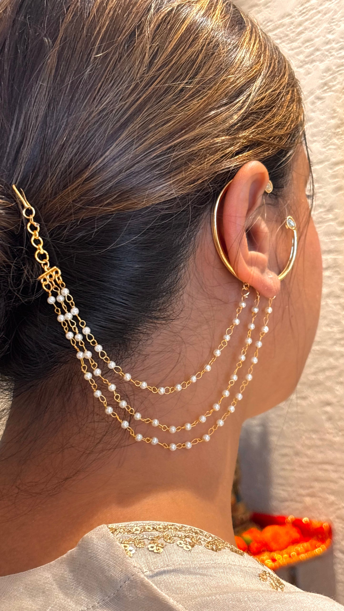 Three layerd gold shine earchain