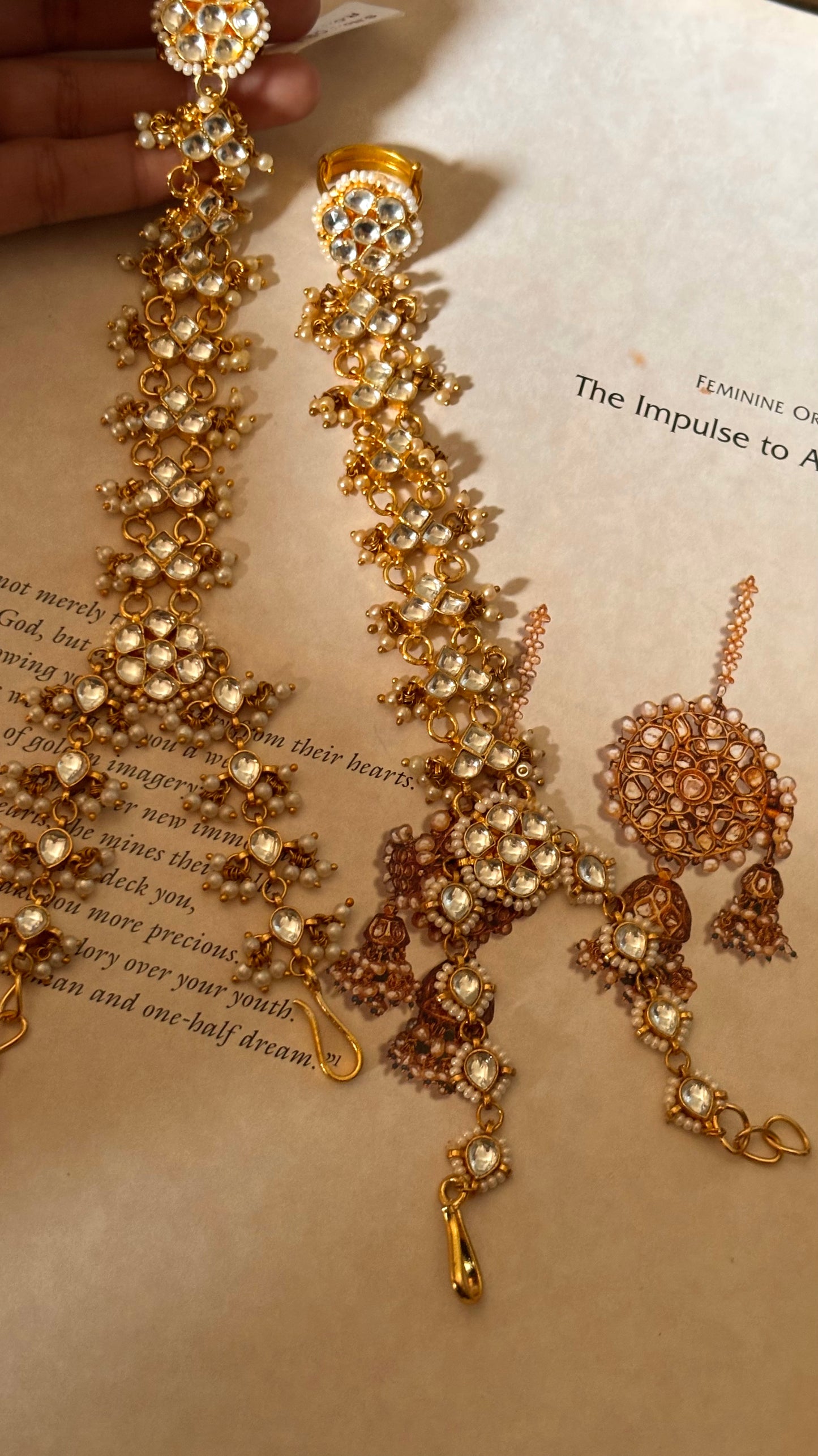 Paachi Kundan Hath phool