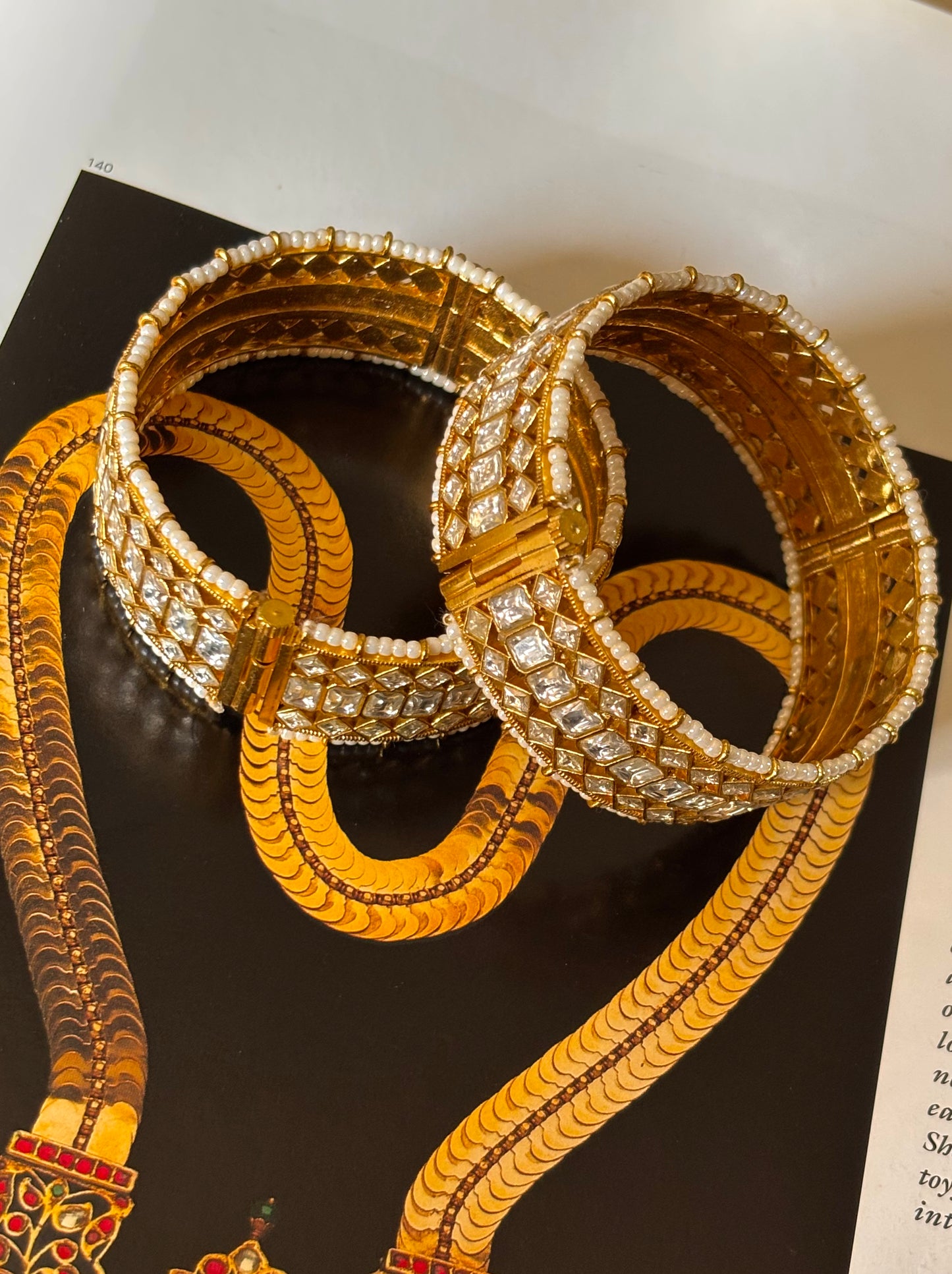 Paachi jaadau pearl detailing bangles