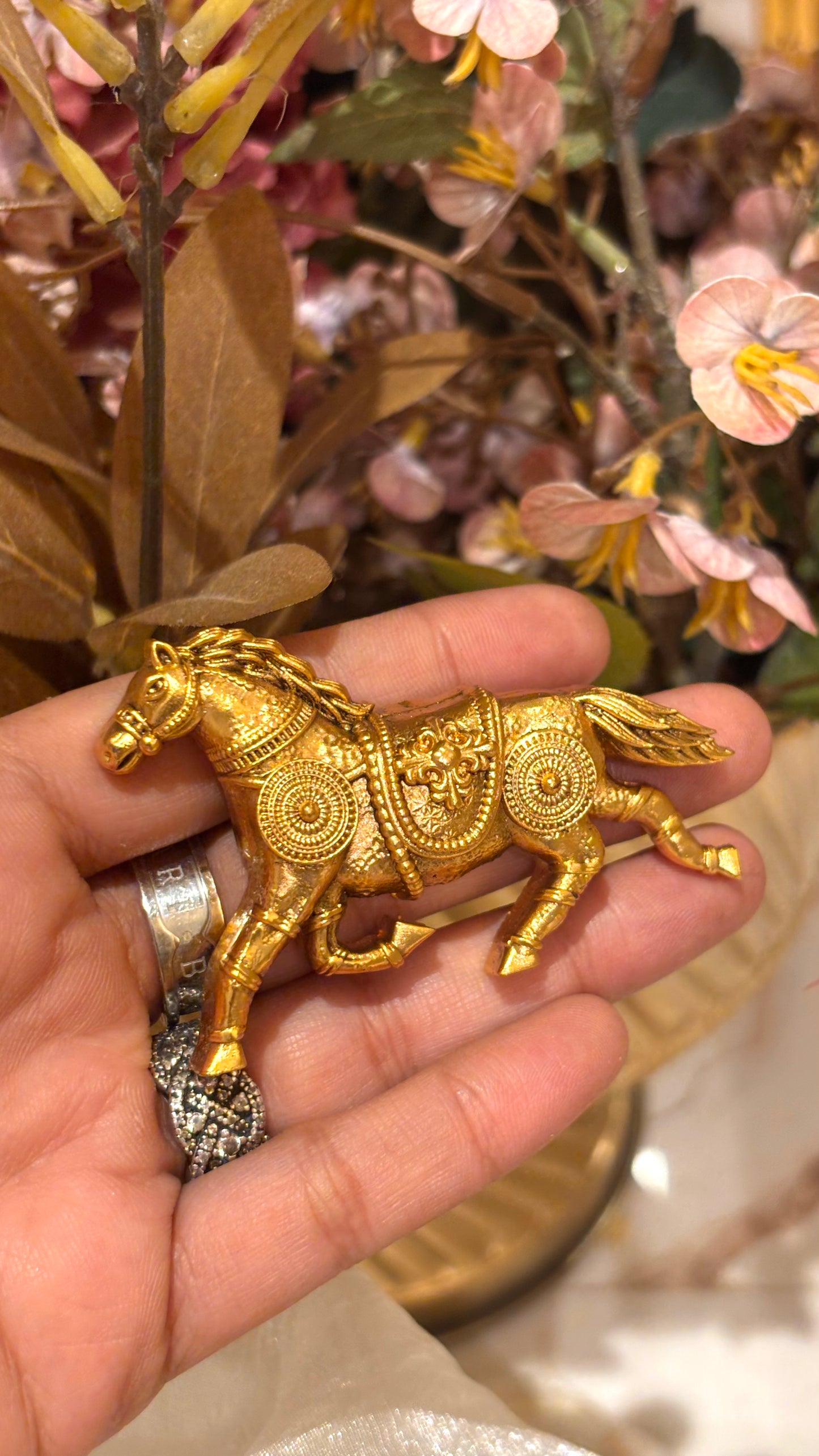 Symbol of prosperity, brooch