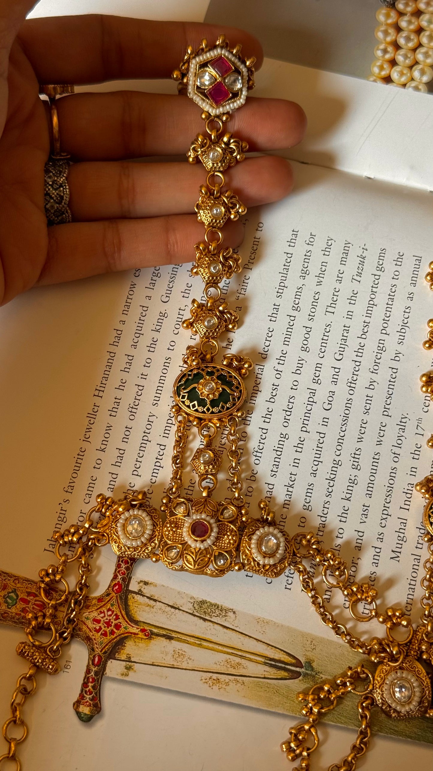 Emeral ruby rajwada Hathphool